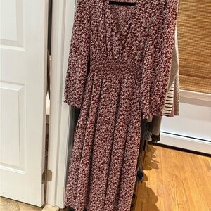 Chic Long Sleeve Floral Dress in Red and White